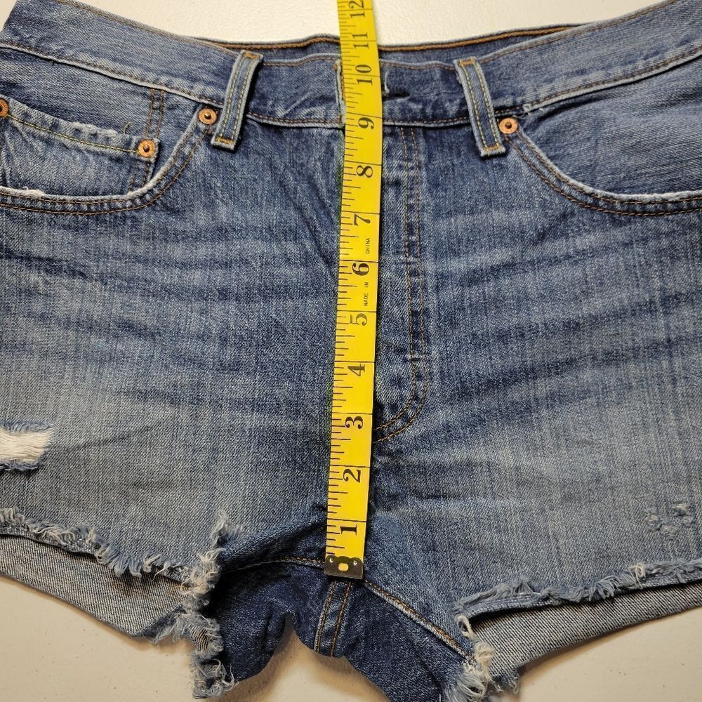 Levi's 501 Women's Cotton Denim Jean Shorts Distressed Cutoff - Picture 10 of 10